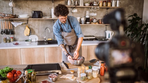food blogger